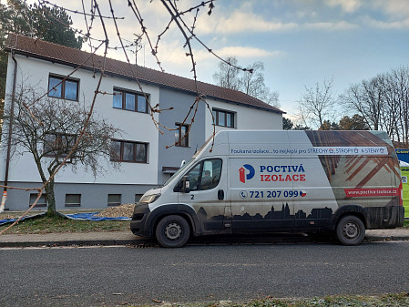 Izolace stropu zděného bytového domu ve Chvaleticích